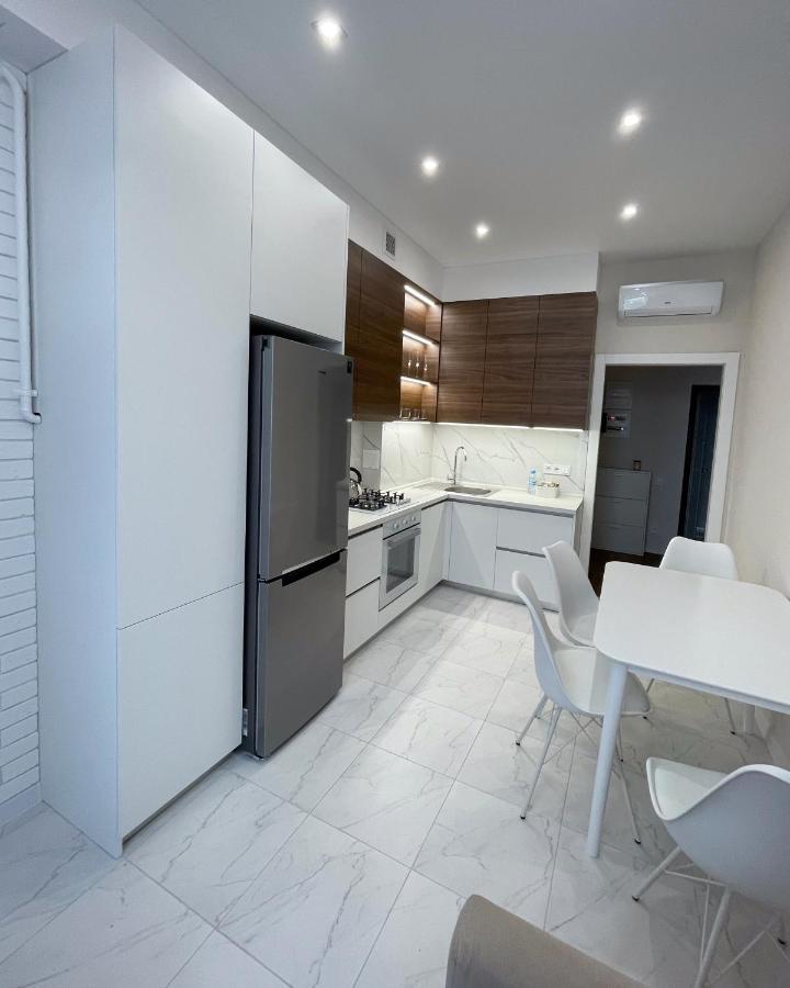 Apartments Light Room 敖德萨 外观 照片